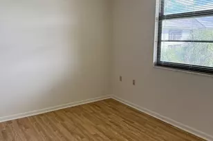 3710 Whitehall Dr, West Palm Beach, FL 33401 - Photo 11