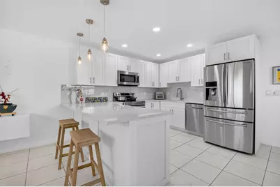 154 Valencia, Unit #G, Delray Beach, FL 33446 - Photo 1