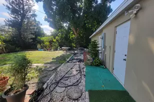 4882 S Katrina Cir, West Palm Beach, FL 33415 - Photo 17