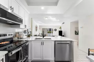 5701 NW 2nd Ave 105, Boca Raton, FL 33487 - Photo 7