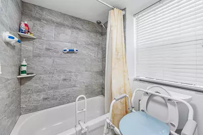 5540 Tamberlane Circle, Unit #221, Palm Beach Gardens, FL 33418 - Photo 15