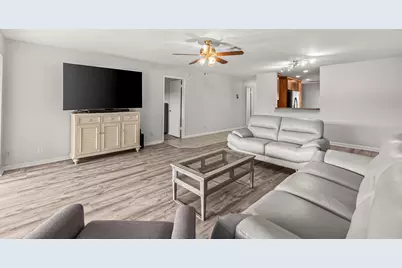 5074 Privet Place, Unit #B, Delray Beach, FL 33484 - Photo 11