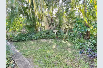 425 E Bougainvillea Drive, Deerfield Beach, FL 33442 - Photo 7