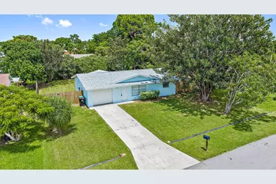 1549 SE Minorca Avenue, Port Saint Lucie, FL 34952 - Photo 1