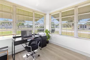 1022 Circle Dr, Delray Beach, FL 33445 - Photo 11