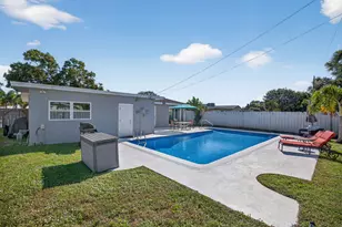 511 Iris Ave, Palm Beach Gardens, FL 33410 - Photo 9