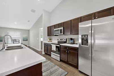 1965 SW Bayshore Boulevard, Port Saint Lucie, FL 34984 - Photo 15