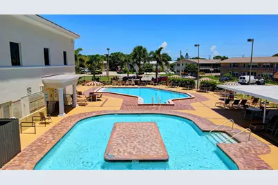 136 Somerset G, West Palm Beach, FL 33417 - Photo 35