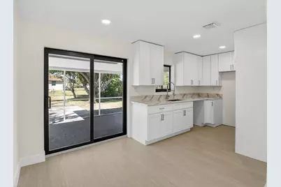 122 SW 9th Avenue, Delray Beach, FL 33444 - Photo 13