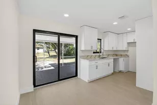 122 SW 9th Ave, Delray Beach, FL 33444 - Photo 13