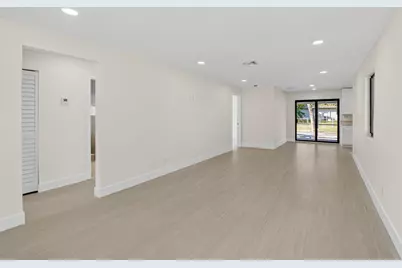 122 SW 9th Avenue, Delray Beach, FL 33444 - Photo 9