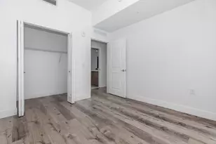 39 NW 7th Ave, Miami, FL 33128 - Photo 7