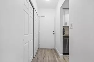 550 Bayshore Dr, Fort Lauderdale, FL 33304 - Photo 13