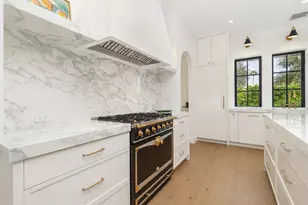 302 E Lakewood Rd, West Palm Beach, FL 33405 - Photo 13