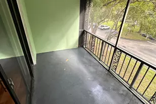 3680 Inverrary Dr, Lauderhill, FL 33319 - Photo 11