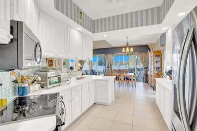 8121 Jolly Harbour Court, Wellington, FL 33414 - Photo 15