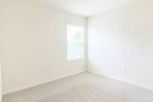 211 NE 20th St, Cape Coral, FL 33909 - Photo 13