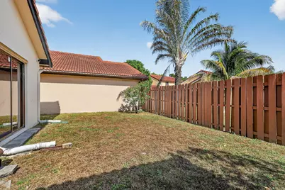 17349 NW 62nd Place, Hialeah, FL 33015 - Photo 41