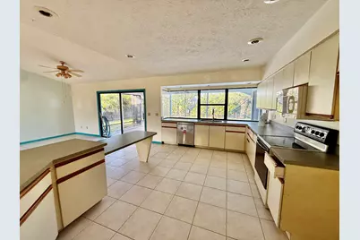 933 SE Streamlet Avenue, Port Saint Lucie, FL 34983 - Photo 15