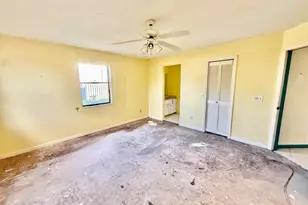 933 SE Streamlet Ave, Port Saint Lucie, FL 34983 - Photo 17