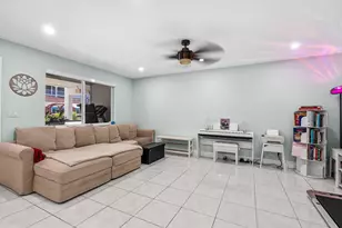 580 Egret Dr Unit, Hallandale Beach, FL 33009 - Photo 13