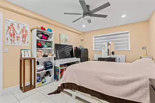 580 Egret Dr Unit, Hallandale Beach, FL 33009 - Photo 17