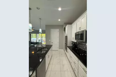 8655 NW 39th Court, Coral Springs, FL 33065 - Photo 9