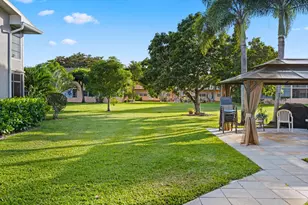 380 Sheffield P, West Palm Beach, FL 33417 - Photo 3