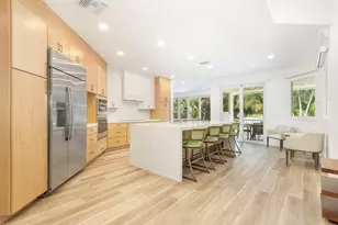 3317 Embassy Dr, West Palm Beach, FL 33401 - Photo 7