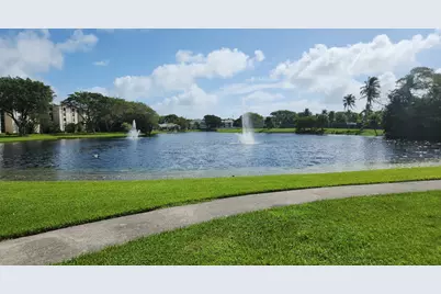 1915 Lavers Circle, Unit #E107, Delray Beach, FL 33444 - Photo 21