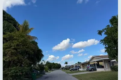 4809 NW 44th Terrace, Lauderhill, FL 33319 - Photo 1