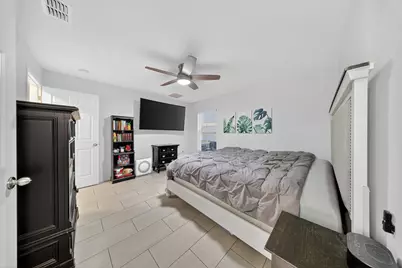 949 SW Fisherman Avenue, Port Saint Lucie, FL 34953 - Photo 17