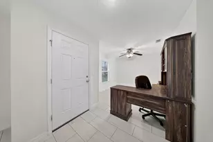 949 SW Fisherman Ave, Port Saint Lucie, FL 34953 - Photo 5