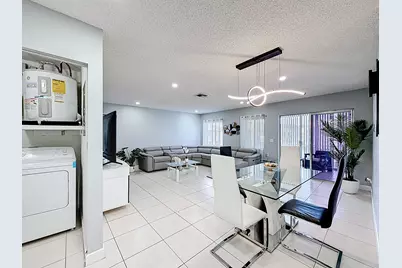 3586 La Playas Court, Unit #D2, Greenacres, FL 33463 - Photo 9