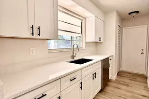 1722 SE Biddle Ln, Port Saint Lucie, FL 34983 - Photo 17