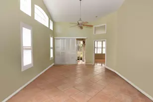 1567 SW Harbour Isles Cir, Port Saint Lucie, FL 34986 - Photo 9