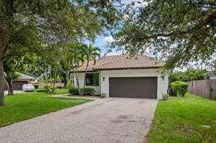 8985 NW 45th Ct, Coral Springs, FL 33065 - Photo 3