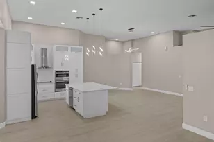 8985 NW 45th Ct, Coral Springs, FL 33065 - Photo 9