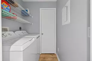 390 NE Edgewater Dr, Stuart, FL 34996 - Photo 21