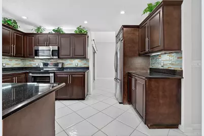 7004 Galleon Cove Circle, Riviera Beach, FL 33418 - Photo 11