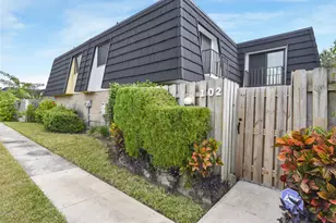 102 Woodland Rd, Palm Springs, FL 33461 - Photo 9