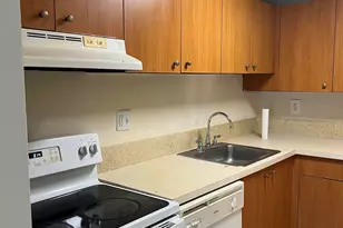 411 Executive Center Dr, West Palm Beach, FL 33401 - Photo 5
