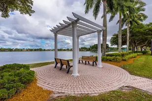1975 Oak Berry Cir, Wellington, FL 33414 - Photo 33