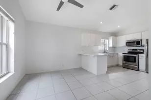 1975 Oak Berry Cir, Wellington, FL 33414 - Photo 9