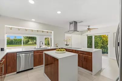 654 Pine Lake Drive, Delray Beach, FL 33445 - Photo 19