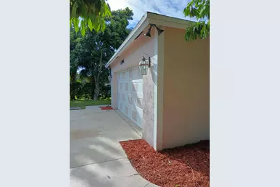 1704 Boardman Avenue, Mangonia Park, FL 33407 - Photo 7