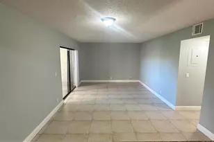 1475 Lake Crystal Dr, West Palm Beach, FL 33411 - Photo 5
