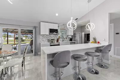 2471 SE Leithgow Street, Port Saint Lucie, FL 34952 - Photo 9