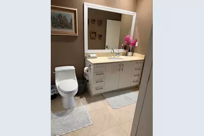 550 Okeechobee Boulevard, Unit #227, West Palm Beach, FL 33401 - Photo 9