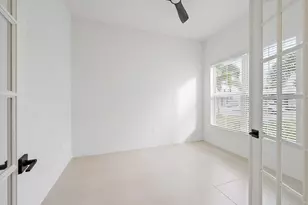 10720 Northbrook Cir, Palm Beach Gardens, FL 33412 - Photo 9